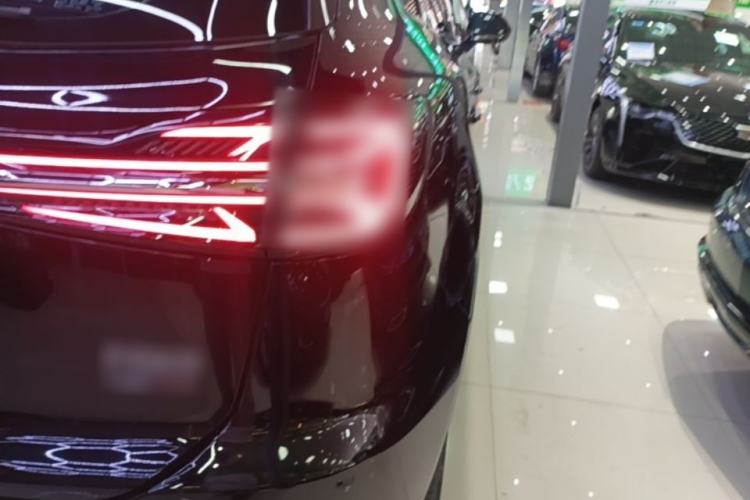 Used Hongqi HS5 2023 2.0T Qixiang Pro Edition Right Rear Taillight