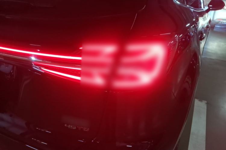 Used Hongqi HS5 2023 2.0T Four-Wheel Drive Flagship Pro Edition Right Rear Taillight