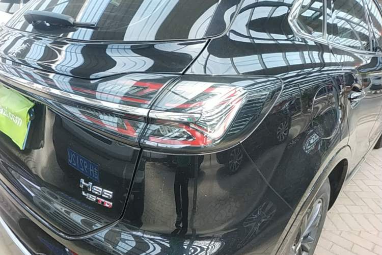 Used Hongqi HS5 2023 2.0T Qixiang Pro Edition Right Rear Taillight