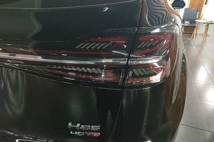 Used Hongqi HS5 2023 2.0T Qixiang Pro Edition Right Rear Taillight