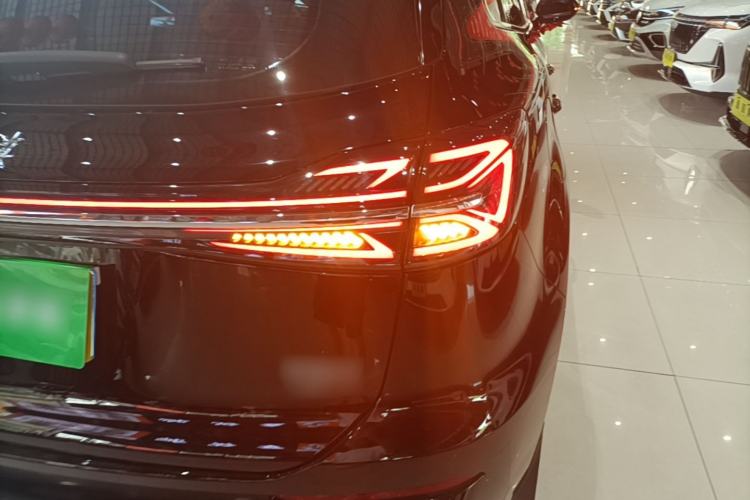 Used Hongqi HS5 2023 2.0T Qixiang Pro Edition Right Rear Taillight