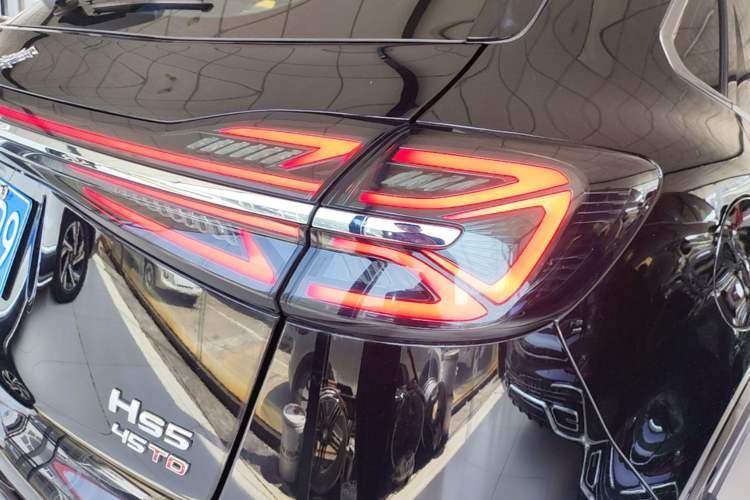 Used Hongqi HS5 2023 2.0T Qixiang Pro Edition Right Rear Taillight