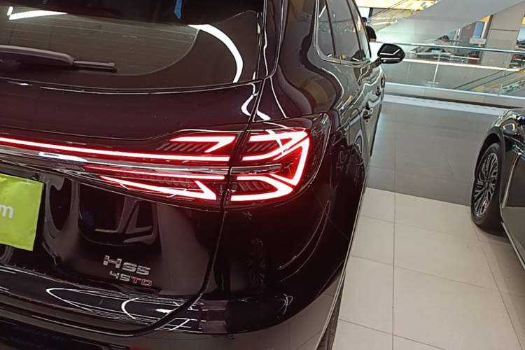 Used Hongqi HS5 2023 2.0T Qixiang Pro Edition Right Rear Taillight