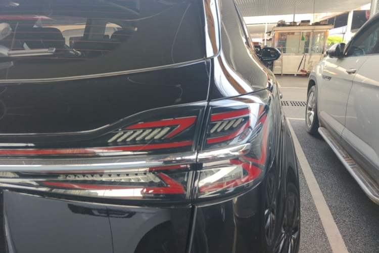Used Hongqi HS5 2023 2.0T Qixiang Pro Edition Right Rear Taillight