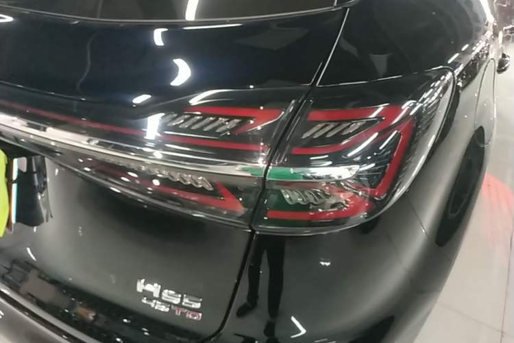 Used Hongqi HS5 2023 2.0T Qixiang Pro Edition Right Rear Taillight