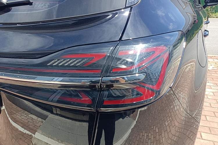 Used Hongqi HS5 2023 2.0T Flagship Pro Edition Right Rear Taillight