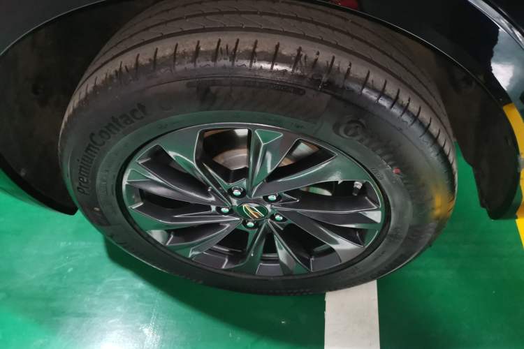 Used Hongqi HS5 2023 2.0T Qixiang Pro Edition Right Rear Wheel Hub