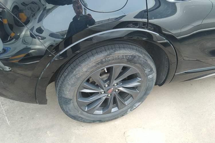 Used Hongqi HS5 2023 2.0T Qixiang Pro Edition Right Rear Wheel Hub