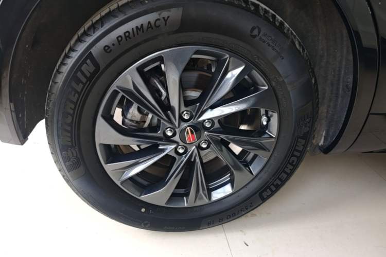 Used Hongqi HS5 2023 2.0T Qixiang Pro Edition Right Rear Wheel Hub
