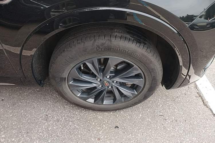 Used Hongqi HS5 2023 2.0T Qixiang Pro Edition Right Rear Wheel Hub