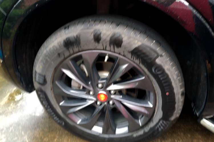 Used Hongqi HS5 2023 2.0T Qixiang Pro Edition Right Rear Wheel Hub