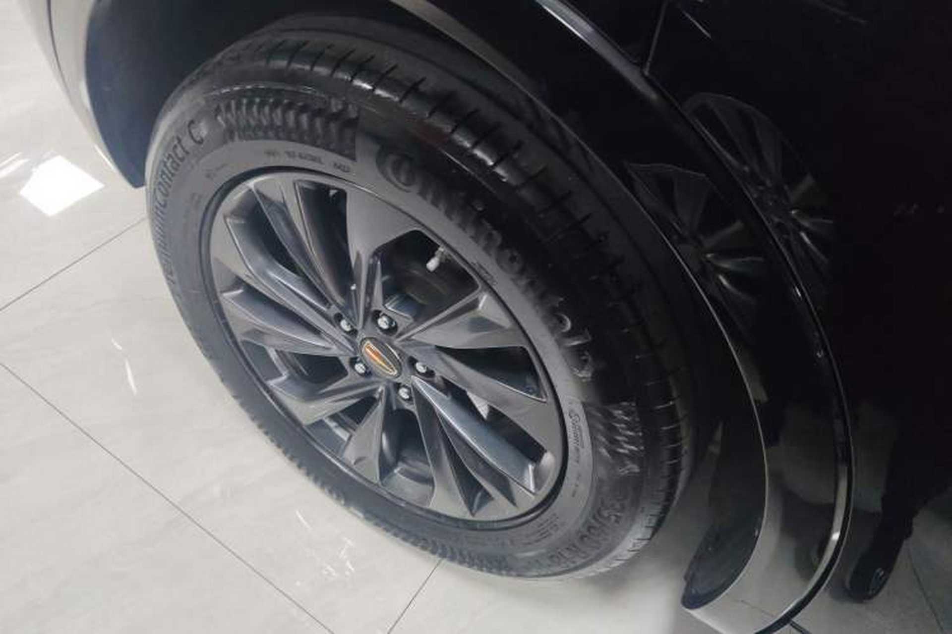 Used Hongqi HS5 2023 2.0T Qixiang Pro Edition Right Rear Wheel Hub