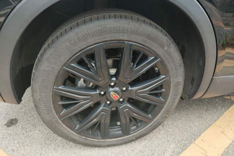 Used Hongqi HS5 2023 2.0T Four-Wheel Drive Flagship Pro Edition Right Rear Wheel Hub