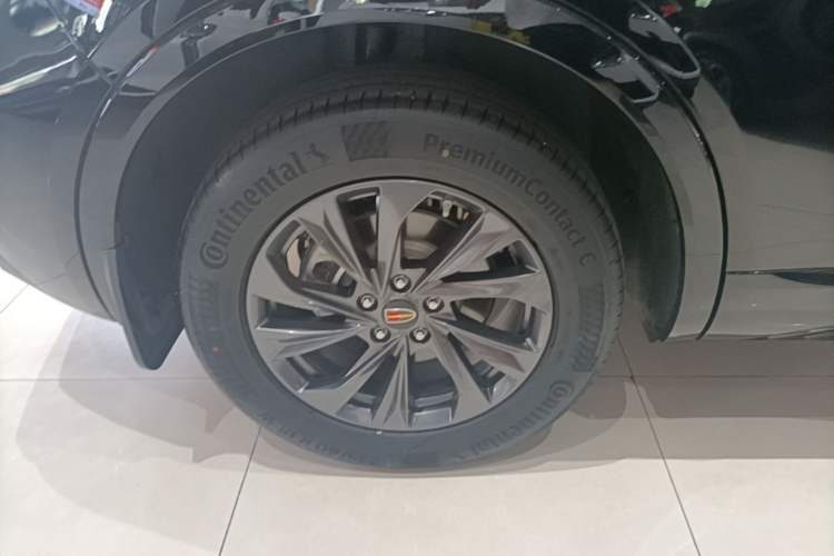 Used Hongqi HS5 2023 2.0T Qixiang Pro Edition Right Rear Wheel Hub