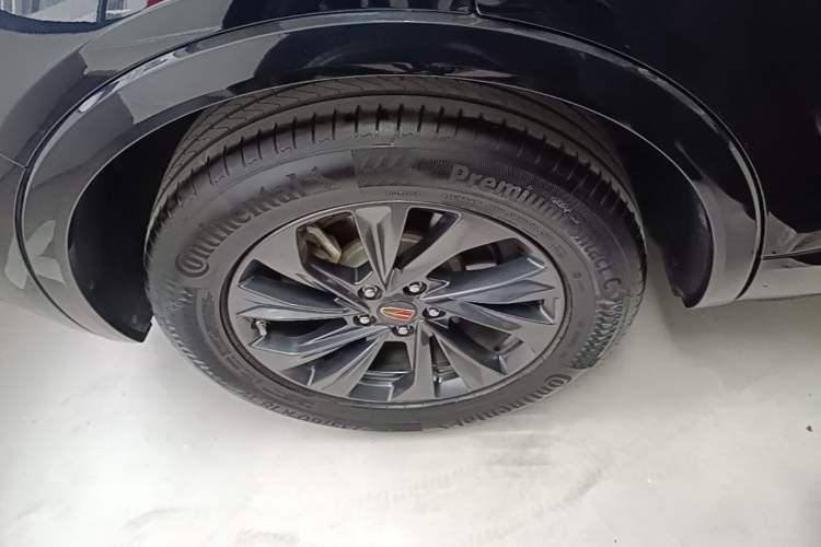 Used Hongqi HS5 2023 2.0T Qixiang Pro Edition Right Rear Wheel Hub