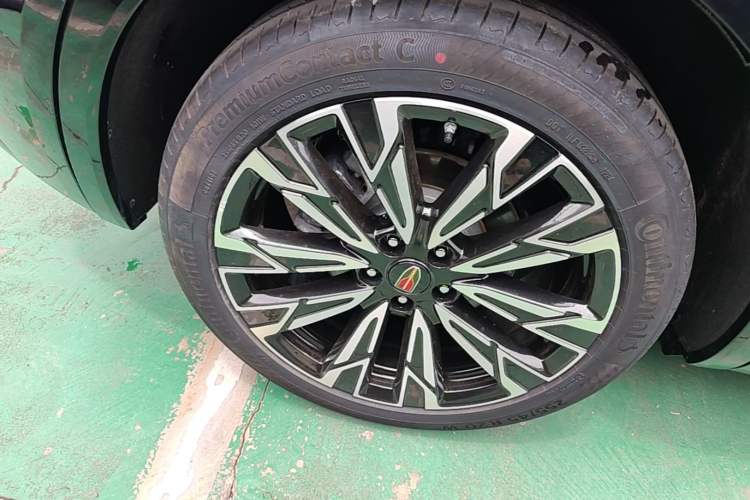 Used Hongqi HS5 2023 2.0T Four-Wheel Drive Flagship Pro Edition Right Rear Wheel Hub