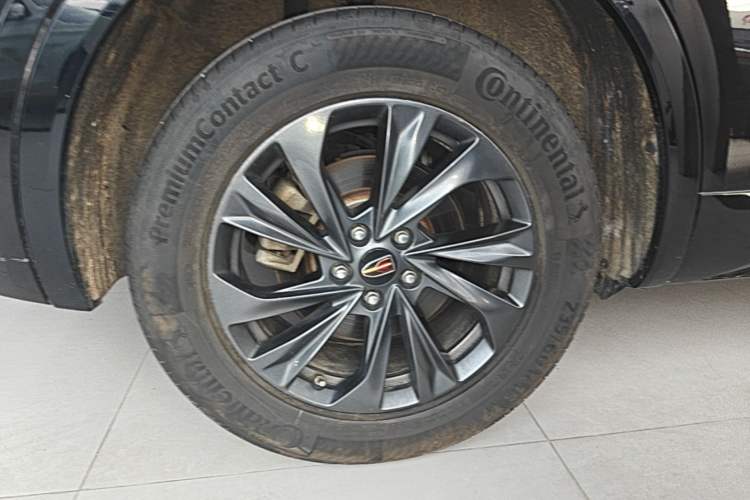 Used Hongqi HS5 2023 2.0T Qixiang Pro Edition Right Rear Wheel Hub