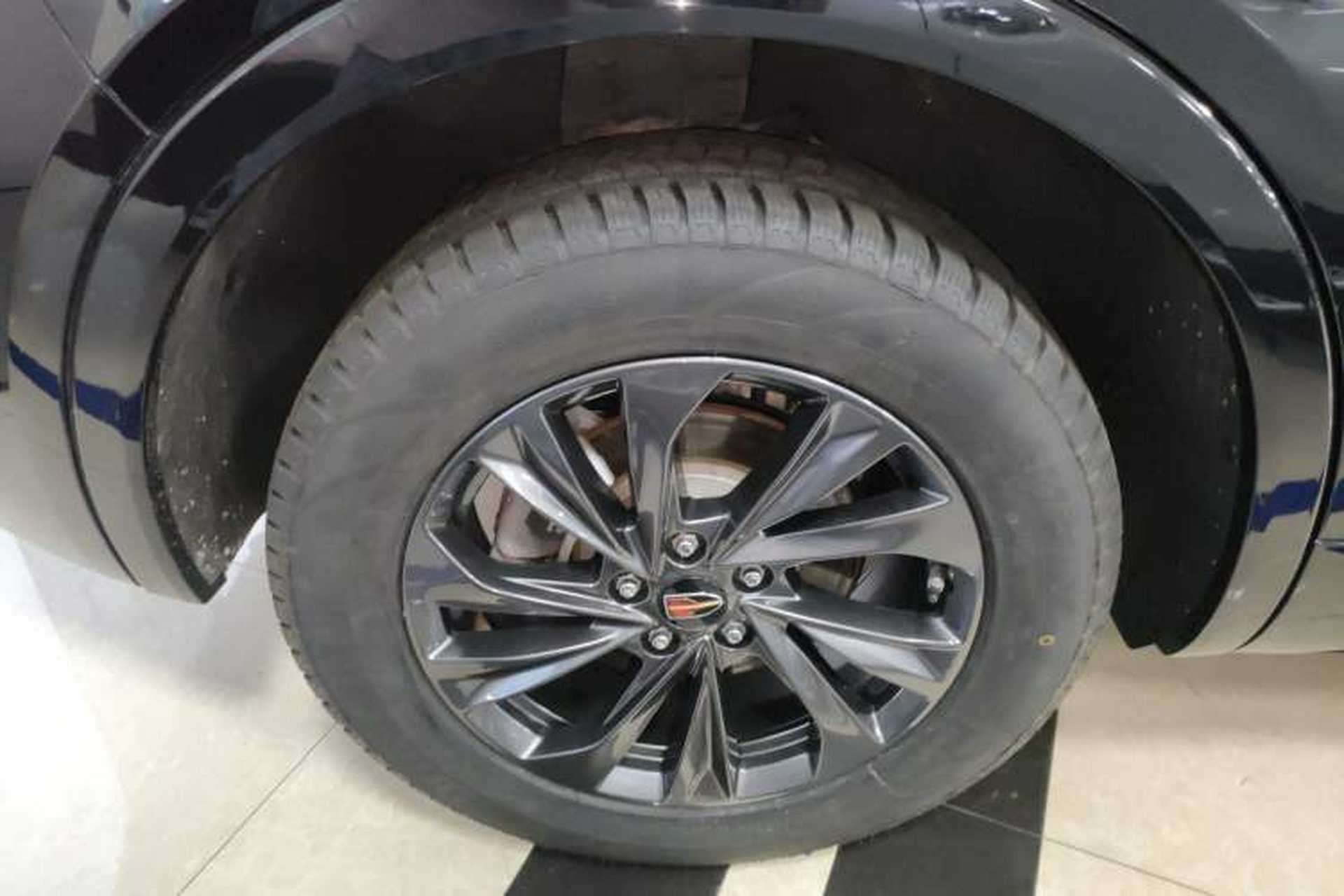 Used Hongqi HS5 2023 2.0T Qixiang Pro Edition Right Rear Wheel Hub
