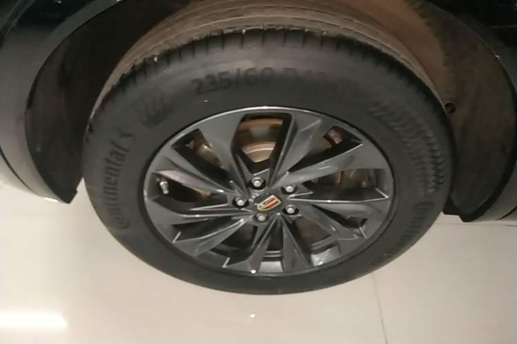 Used Hongqi HS5 2023 2.0T Qixiang Pro Edition Right Rear Wheel Hub