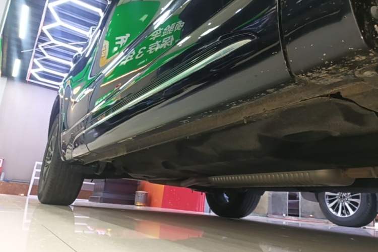 Used Hongqi HS5 2023 2.0T Qixiang Pro Edition Right Side Sill