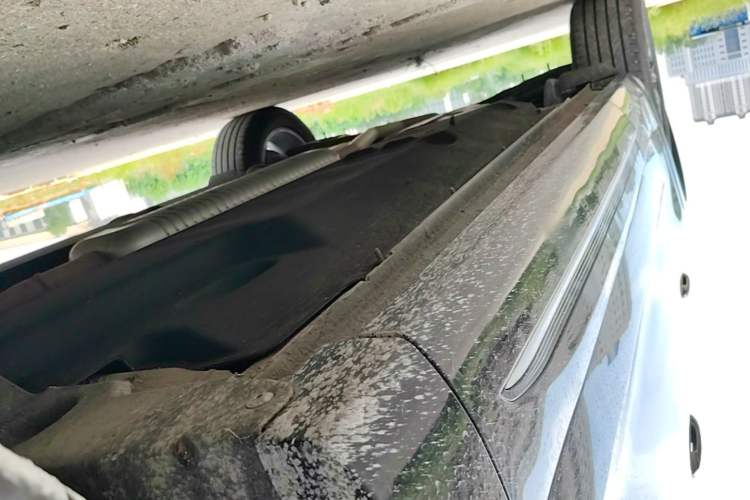 Used Hongqi HS5 2023 2.0T Qixiang Pro Edition Right Side Sill