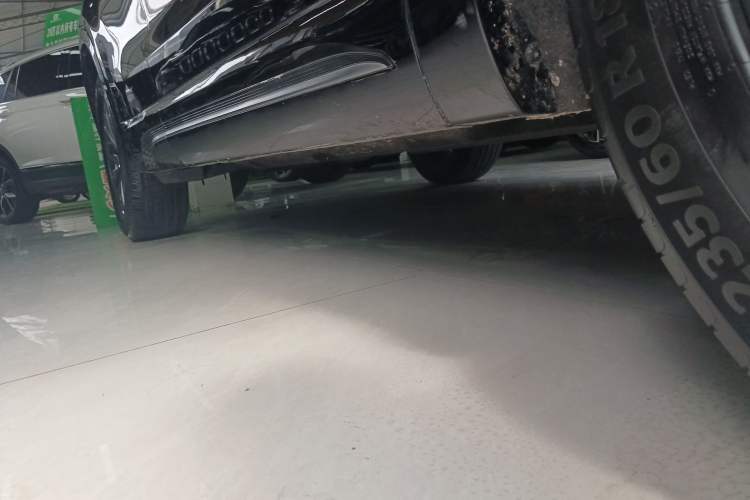 Used Hongqi HS5 2023 2.0T Qixiang Pro Edition Right Side Sill