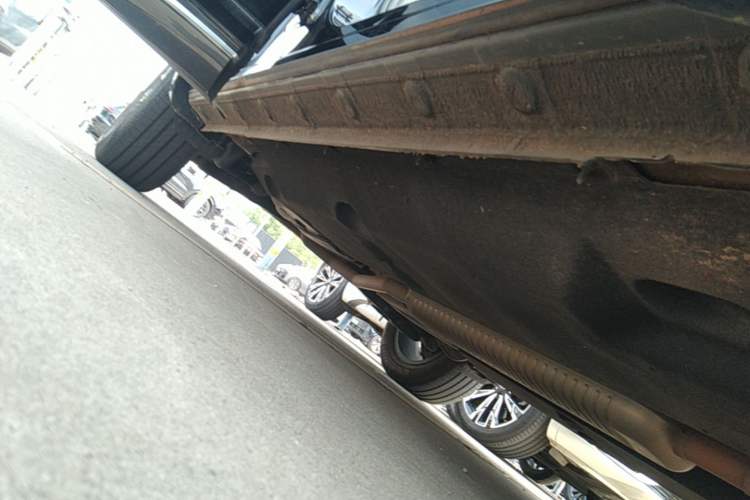 Used Hongqi HS5 2023 2.0T Qixiang Pro Edition Right Side Sill