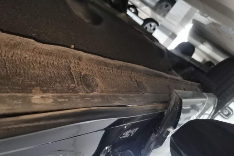 Used Hongqi HS5 2023 2.0T Qixiang Pro Edition Right Side Sill