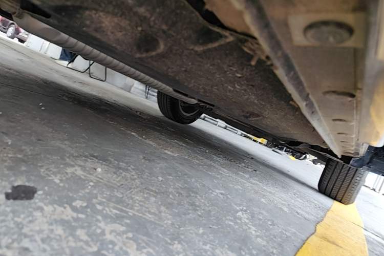 Used Hongqi HS5 2023 2.0T Qixiang Pro Edition Right Side Sill