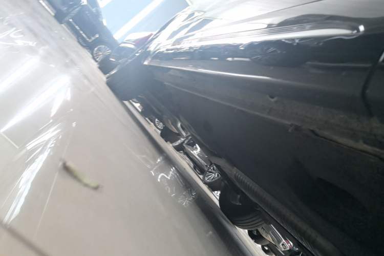 Used Hongqi HS5 2023 2.0T Qixiang Pro Edition Right Side Sill