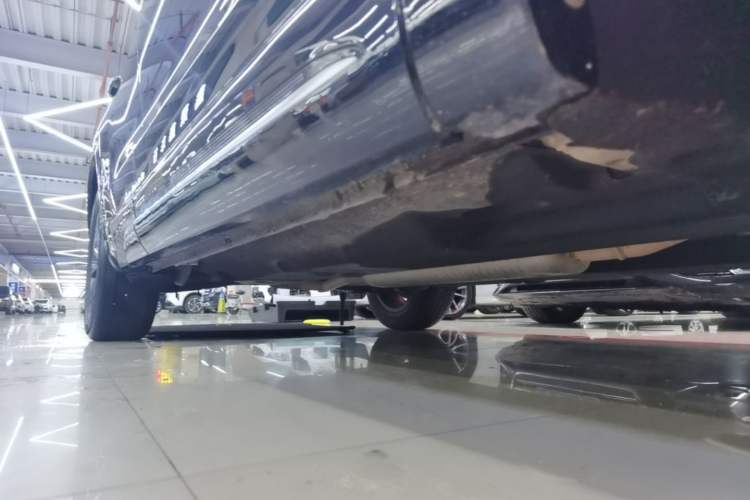 Used Hongqi HS5 2023 2.0T Qixiang Pro Edition Right Side Sill
