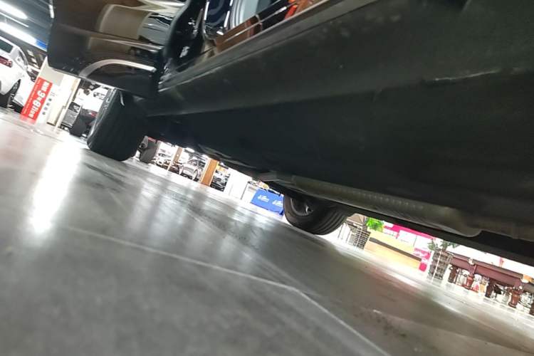 Used Hongqi HS5 2023 2.0T Qixiang Pro Edition Right Side Sill