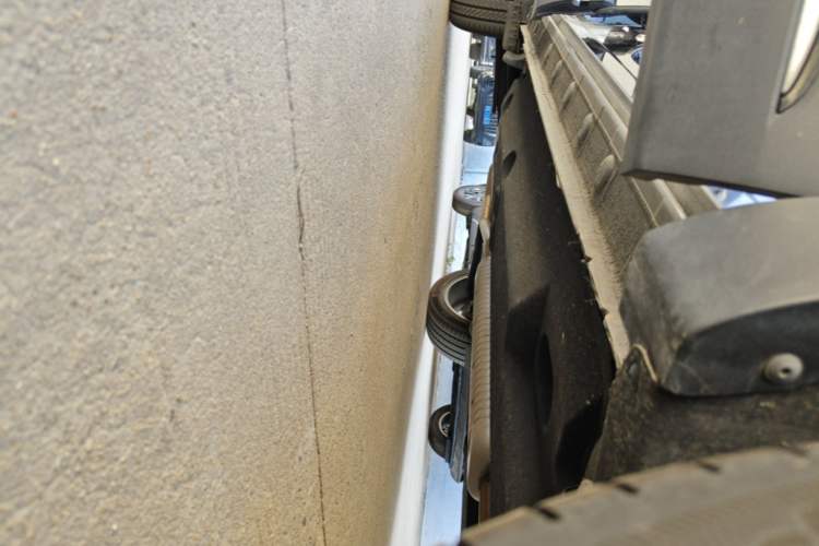 Used Hongqi HS5 2023 2.0T Four-Wheel Drive Flagship Pro Edition Right Side Sill