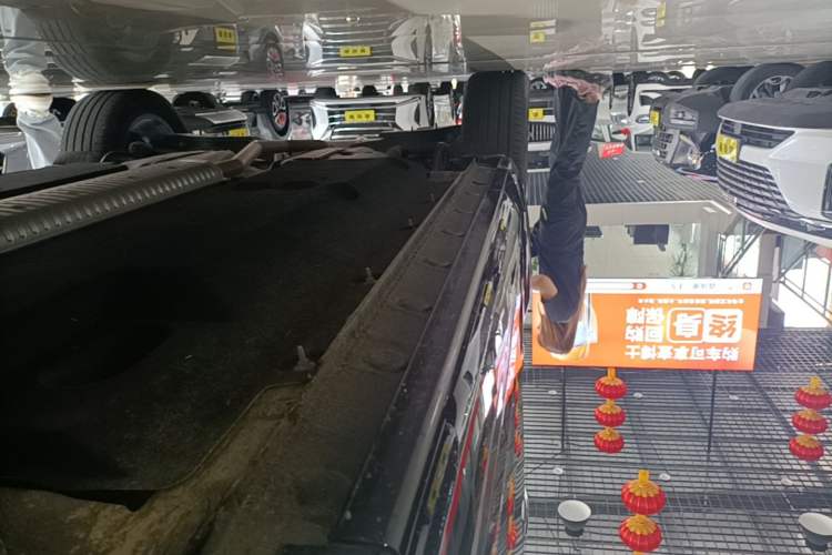 Used Hongqi HS5 2023 2.0T Qixiang Pro Edition Right Side Sill