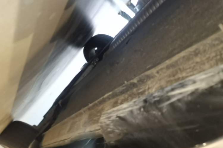 Used Hongqi HS5 2023 2.0T Qixiang Pro Edition Right Side Sill