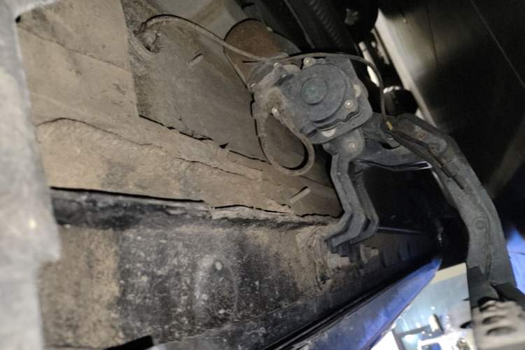 Used Hongqi HS5 2023 2.0T Qixiang Pro Edition Right Side Sill