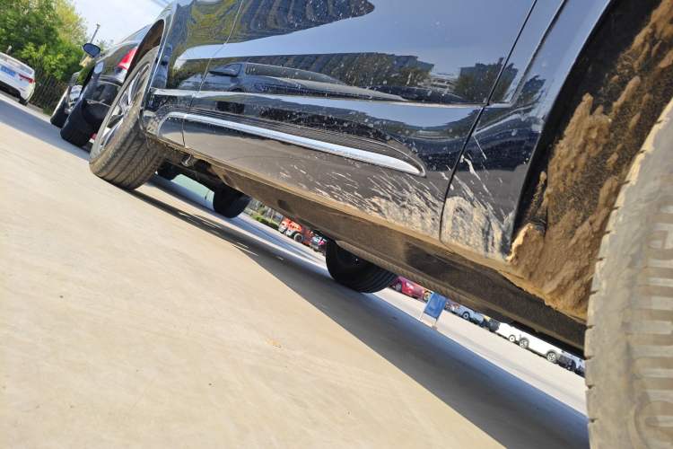 Used Hongqi HS5 2023 2.0T Qixiang Pro Edition Right Side Sill