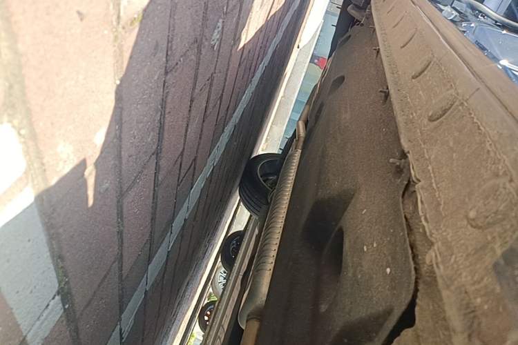 Used Hongqi HS5 2023 2.0T Flagship Pro Edition Right Side Sill