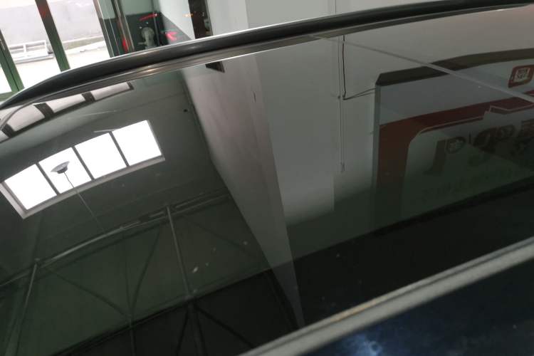 Used Hongqi HS5 2023 2.0T Qixiang Pro Edition Roof