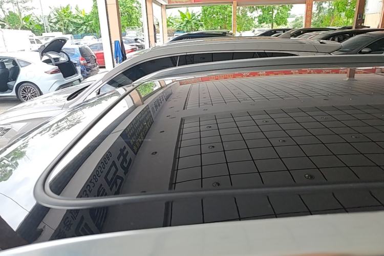 Used Hongqi HS5 2023 2.0T Qixiang Pro Edition Roof