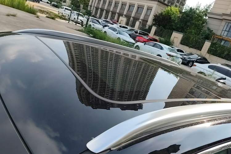 Used Hongqi HS5 2023 2.0T Qixiang Pro Edition Roof