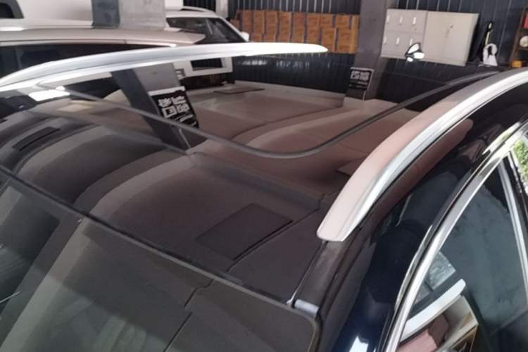 Used Hongqi HS5 2023 2.0T Qixiang Pro 500 000th Unit Commemorative Edition Roof