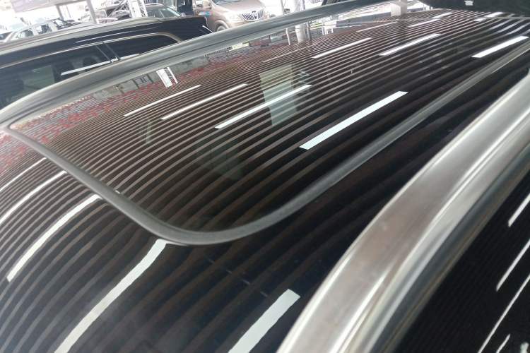 Used Hongqi HS5 2023 2.0T Qixiang Pro Edition Roof