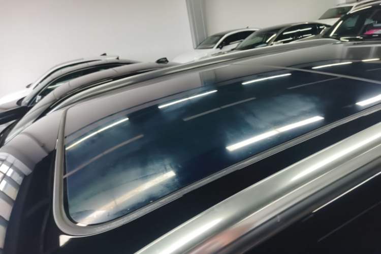 Used Hongqi HS5 2023 2.0T Four-Wheel Drive Flagship Pro Edition Roof