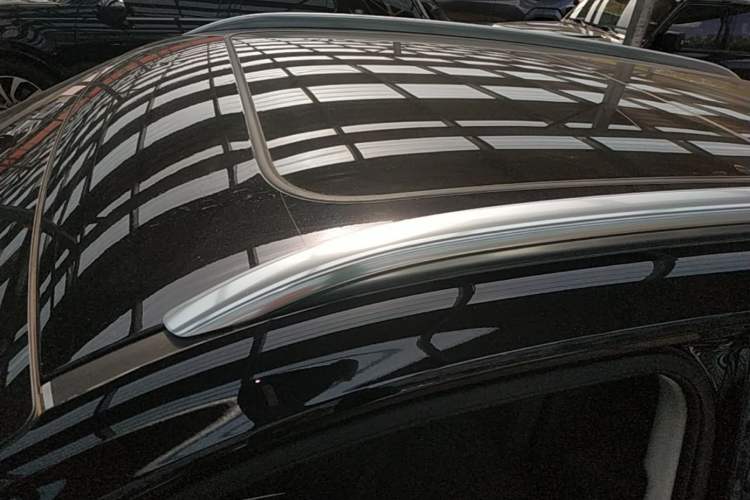 Used Hongqi HS5 2023 2.0T Qixiang Pro Edition Roof