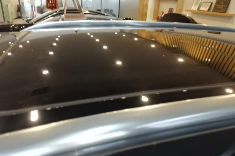 Used Hongqi HS5 2023 2.0T Qixiang Pro Edition Roof
