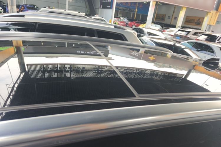 Used Hongqi HS5 2023 2.0T Qixiang Pro Edition Roof