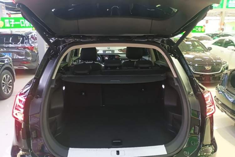 Used Hongqi HS5 2023 2.0T Qixiang Pro Edition Trunk