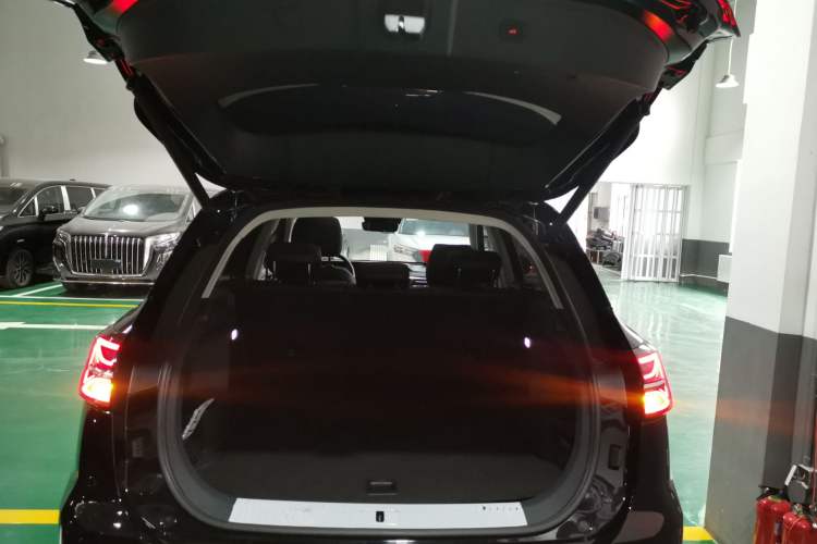 Used Hongqi HS5 2023 2.0T Qixiang Pro Edition Trunk