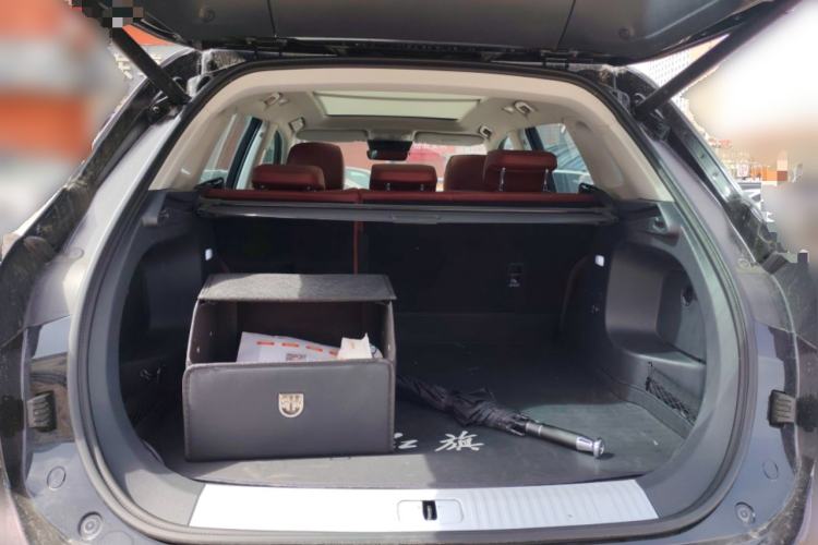 Used Hongqi HS5 2023 2.0T Four-Wheel Drive Flagship Pro Edition Trunk